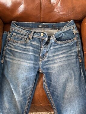 BKE Men’s Bootcut Jeans in Blue with Contrast Stitching